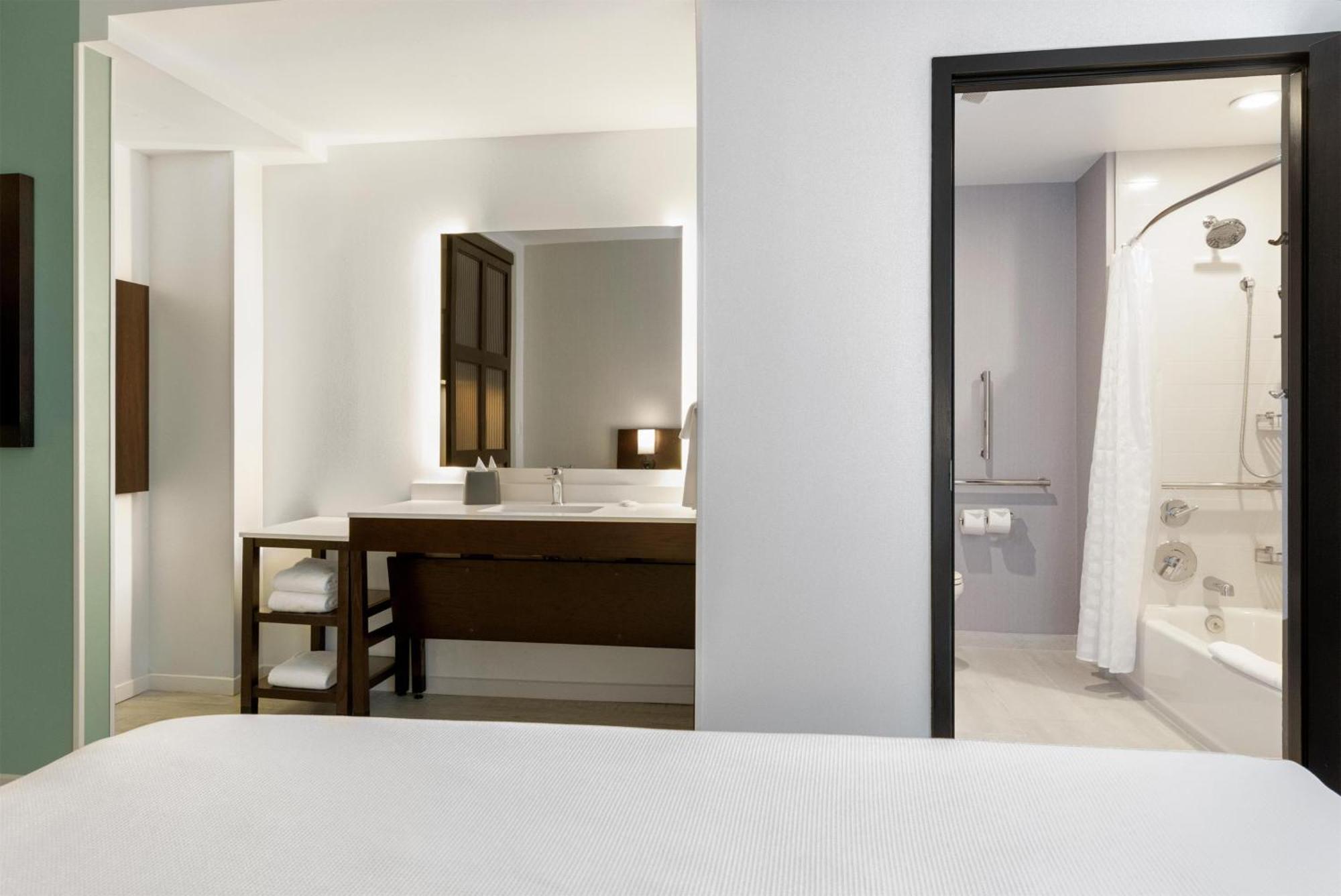 Hyatt Place West Palm Hotel 3*